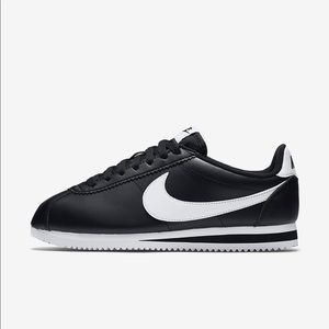 Nike Cortez Black & White